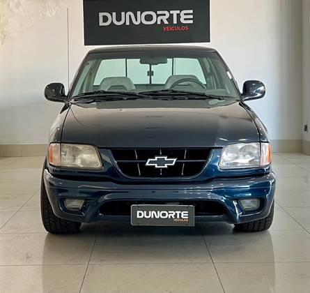 CHEVROLET S10 4.3 SFI DLX 4X4 CE V6 12V GASOLINA 2P MANUAL CHEVROLET S10 4.3 SFI DLX 4X4 CE V6 12V GASOLINA 2P MANUAL